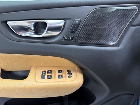 Used 2019 Volvo XC60 T5 Inscription w/ Protection Package image 15