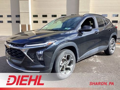 Used 2024 Chevrolet Trax LT image 3