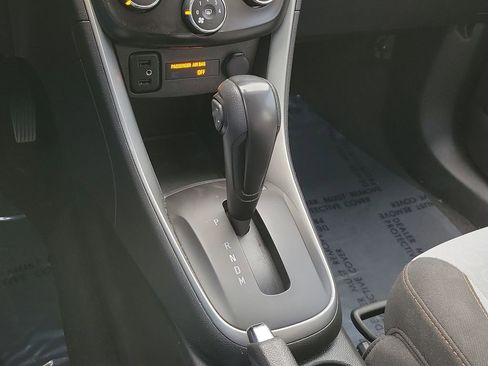 Used 2020 Chevrolet Trax LS w/ Tint and Cruise Package image 17