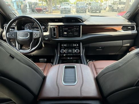 Used 2023 GMC Yukon Denali Ultimate AWD/4WD image 33