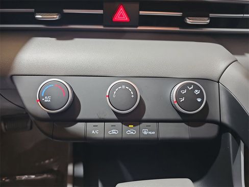 New 2026 Hyundai Elantra SE w/ Cargo Package image 25