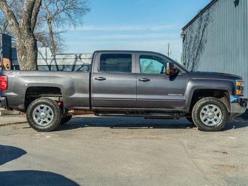 Used 2015 Chevrolet Silverado 2500 LT w/ LT Convenience Package image 7