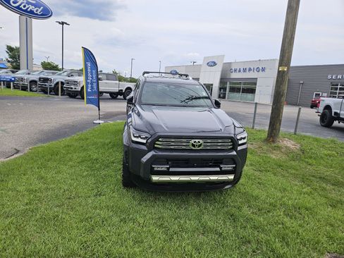 Used 2026 Toyota 4Runner Limited AWD/4WD image 2