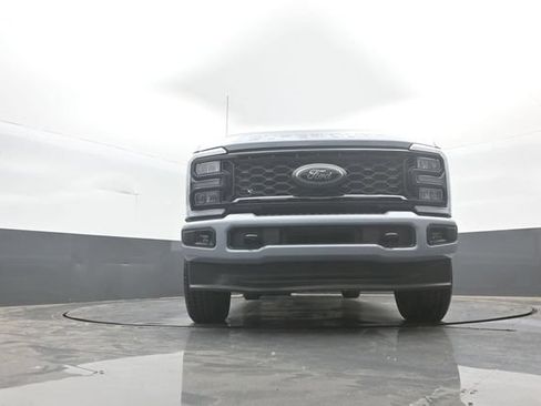 New 2026 Ford F250 Lariat w/ Black Appearance Package AWD/4WD image 34
