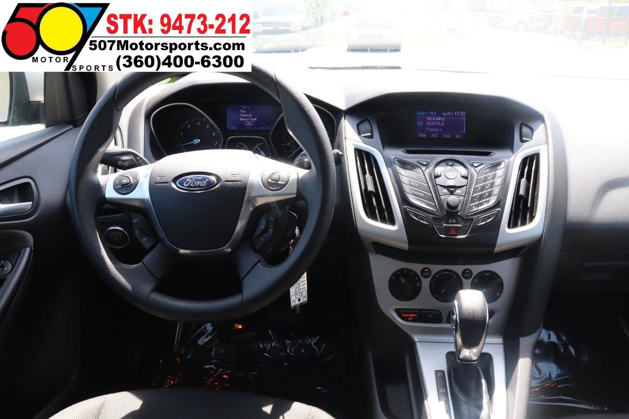 Used 2013 Ford Focus SE FWD image 19