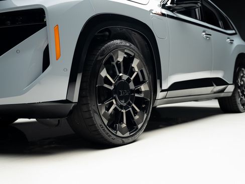 Used 2024 BMW XM Label Red image 81