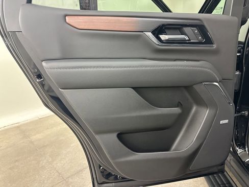 New 2026 GMC Yukon Denali w/ Sun & Power Step Package image 28