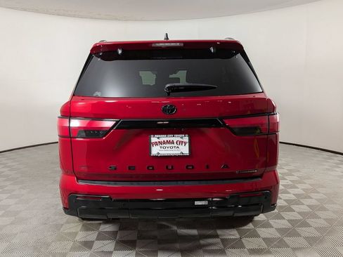 Used 2025 Toyota Sequoia Platinum AWD/4WD image 4