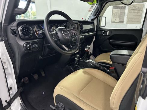 Used 2020 Jeep Wrangler Sport image 8