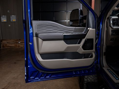 Used 2026 Ford F250 Platinum w/ Platinum Plus Package image 37