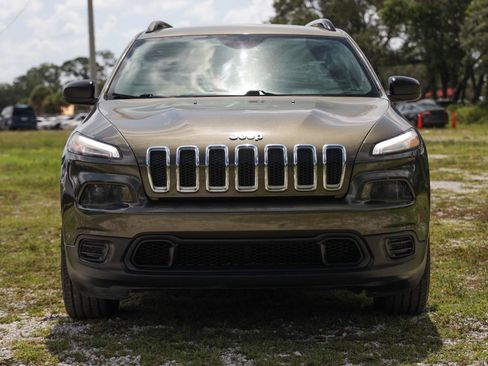 Used 2015 Jeep Cherokee Sport w/ Sport Appearance Group AWD/4WD image 19