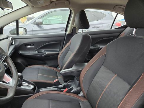 Used 2021 Nissan Versa SR image 5