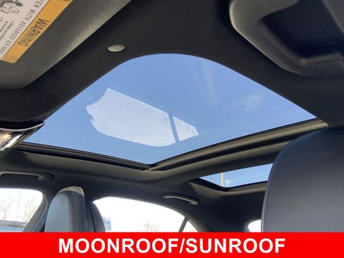 Used 2022 Mercedes-Benz C 300 4MATIC Sedan image 5