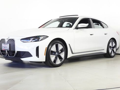 Used 2025 BMW i4 eDrive40 w/ Premium Package RWD image 2