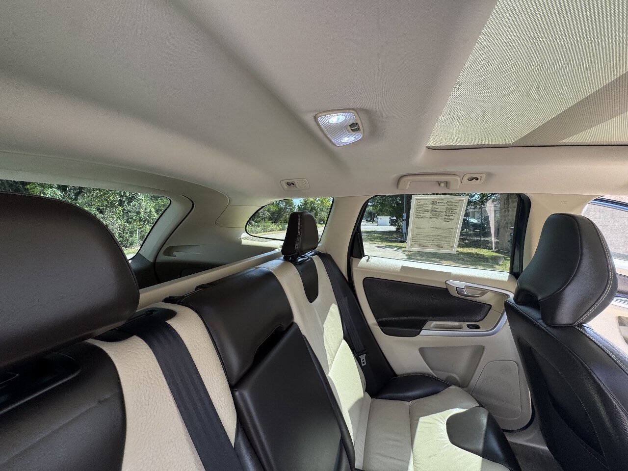 Used 2012 Volvo XC60 T6 AWD/4WD image 31