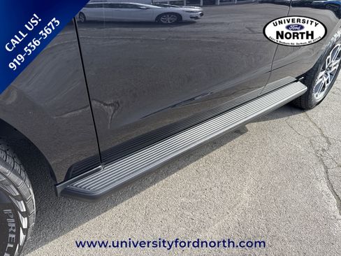 Used 2025 Ford Expedition Active image 11