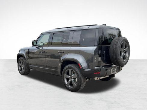 Used 2026 Land Rover Defender 110 X-Dynamic SE AWD/4WD image 3
