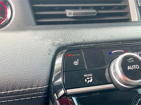 Used 2024 Honda Pilot Touring image 20