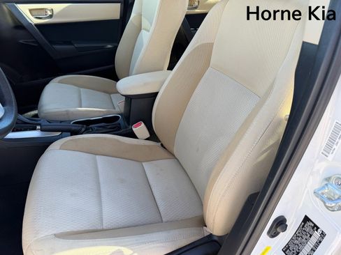 Used 2017 Toyota Corolla LE FWD image 19
