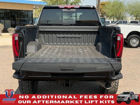 Used 2024 GMC Sierra 2500 Denali w/ Denali Reserve Package AWD/4WD image 8