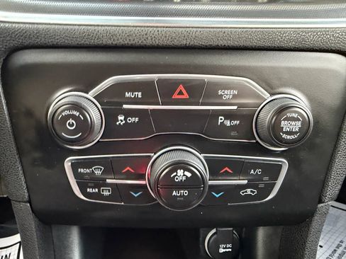 Used 2018 Dodge Charger SXT Plus image 22