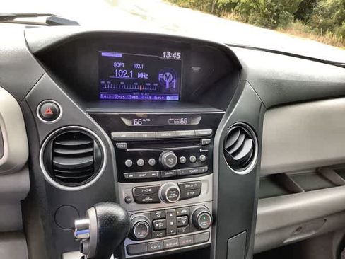 Used 2015 Honda Pilot LX image 19
