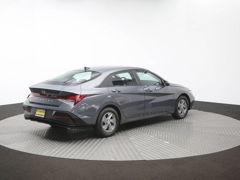 Used 2024 Hyundai Elantra SE FWD image 39