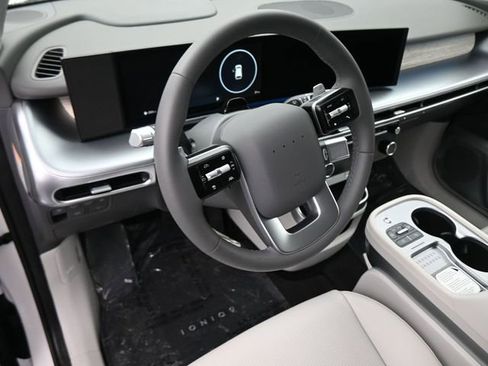 New 2026 Hyundai Ioniq 9 Limited AWD/4WD image 17