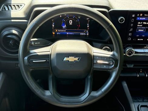 Used 2023 Chevrolet Colorado W/T image 14