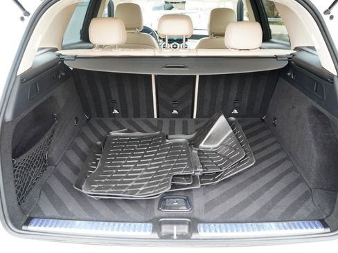 Used 2022 Mercedes-Benz GLC 300 4MATIC w/ Premium Package Lite image 52