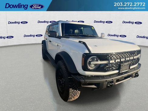 Used 2024 Ford Bronco Wildtrak image 5