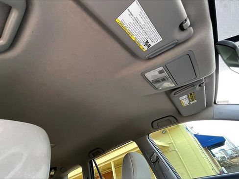 Used 2011 Toyota RAV4 4WD V6 w/ 3rd Row image 15