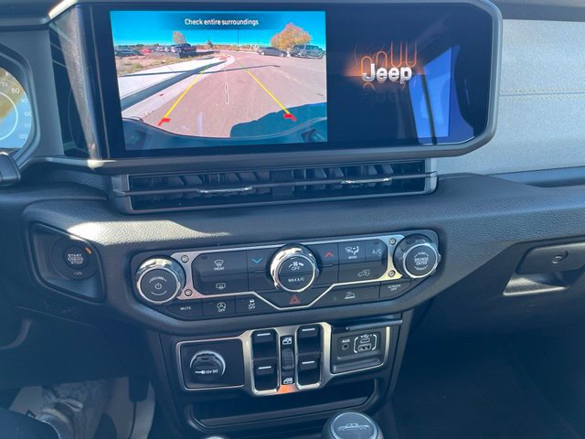 Certified 2026 Jeep Gladiator Sport AWD/4WD image 34