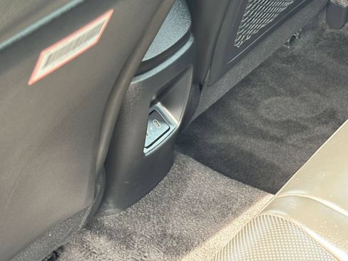 Used 2025 Hyundai Elantra Limited FWD image 23