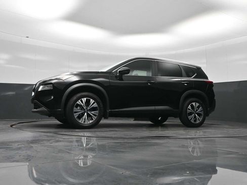 Used 2023 Nissan Rogue SV w/ SV Premium Package AWD/4WD image 30