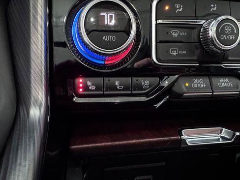 Certified 2023 GMC Yukon Denali Ultimate AWD/4WD image 28