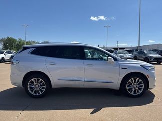 Used 2024 Buick Enclave Avenir AWD/4WD video 2