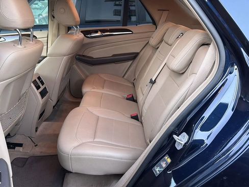 Used 2015 Mercedes-Benz ML 350 4MATIC w/ Premium 1 Package image 10