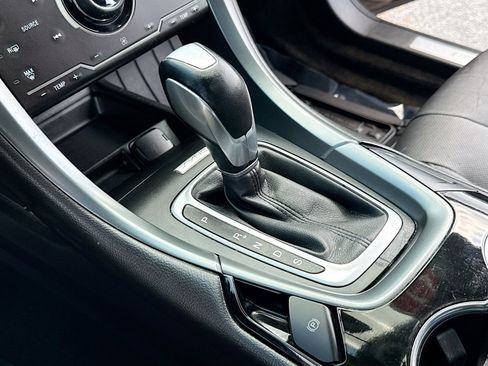 Used 2015 Ford Fusion Titanium FWD image 9