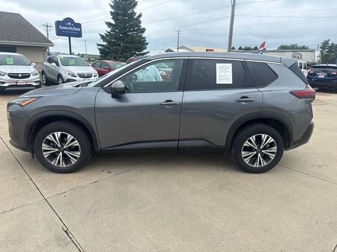 Used 2023 Nissan Rogue SV AWD/4WD image 2
