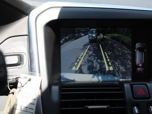 Used 2015 Volvo XC60 T6 Premier Plus AWD/4WD image 17