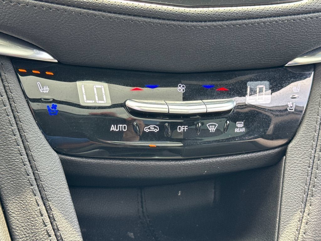 Certified 2024 Cadillac XT5 Premium Luxury w/ Technology Package FWD image 26
