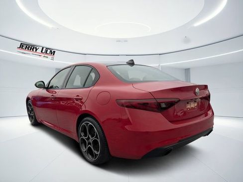 Used 2022 Alfa Romeo Giulia Ti w/ Active Assist Plus Package image 6