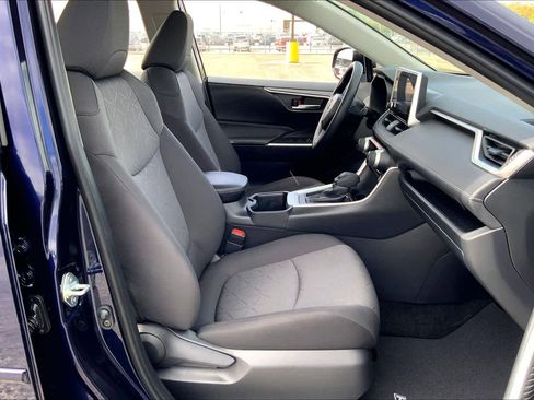 Certified 2025 Toyota RAV4 XLE w/ Convenience Package image 9