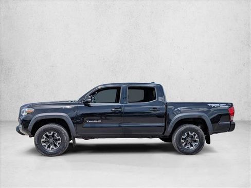 Used 2017 Toyota Tacoma TRD Off-Road w/ Premium & Technology Package RWD image 2