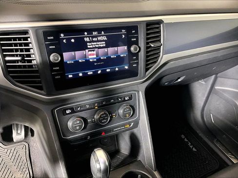 Used 2021 Volkswagen Atlas SE w/ Panoramic Sunroof Package FWD image 25