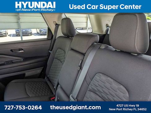 Used 2022 Nissan Pathfinder S FWD image 16