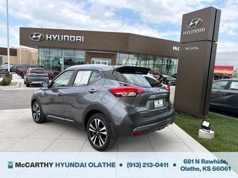 Used 2020 Nissan Kicks SR w/ SR Premium Package FWD image 12