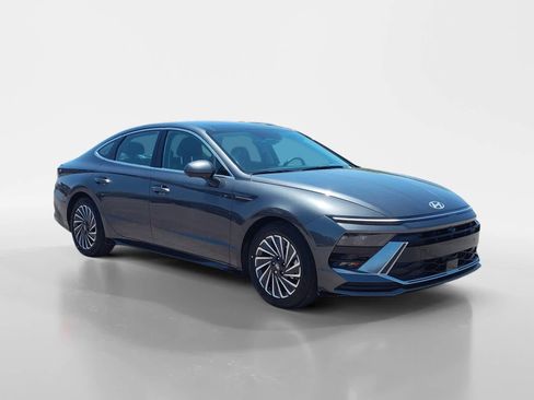 New 2025 Hyundai Sonata Limited image 7