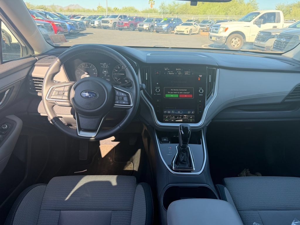 Used 2025 Subaru Outback Premium AWD/4WD image 7